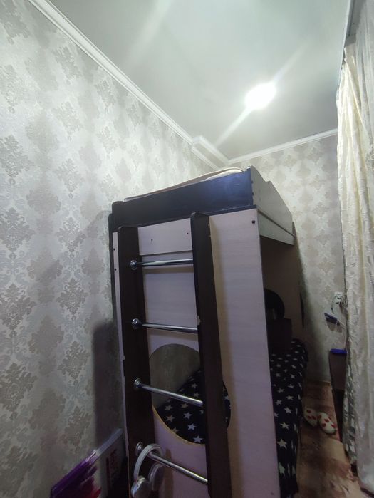 Продам кровать двухярусную