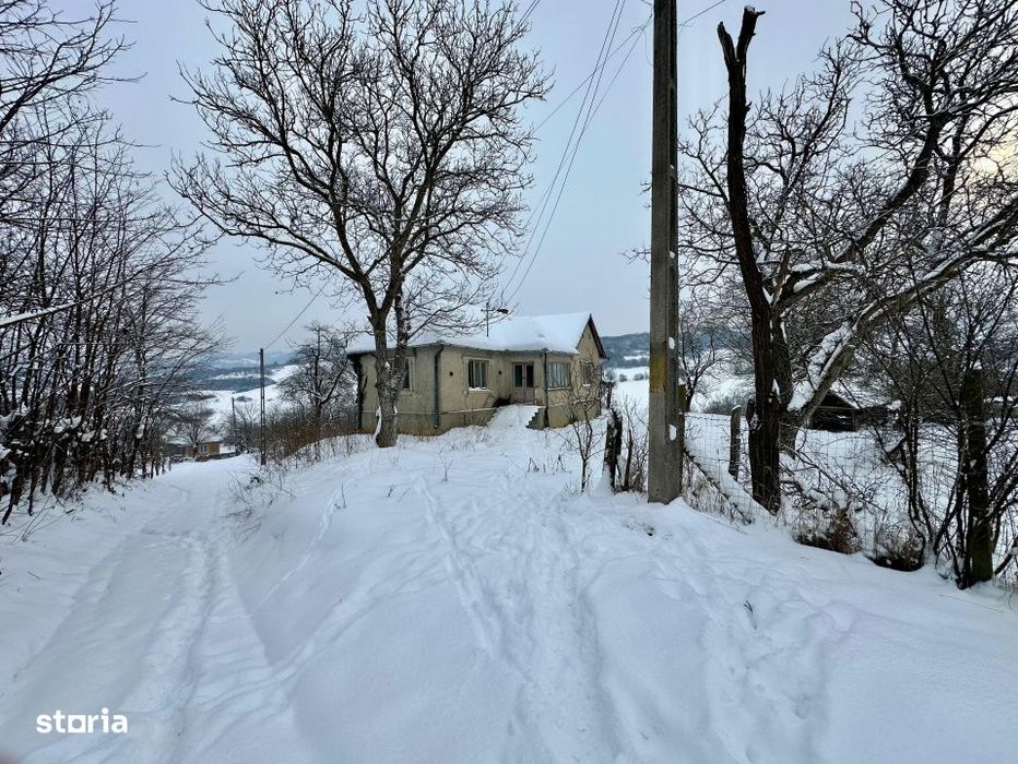 Casa cu teren 5.800 mp – Sanmarghita, com. Mica