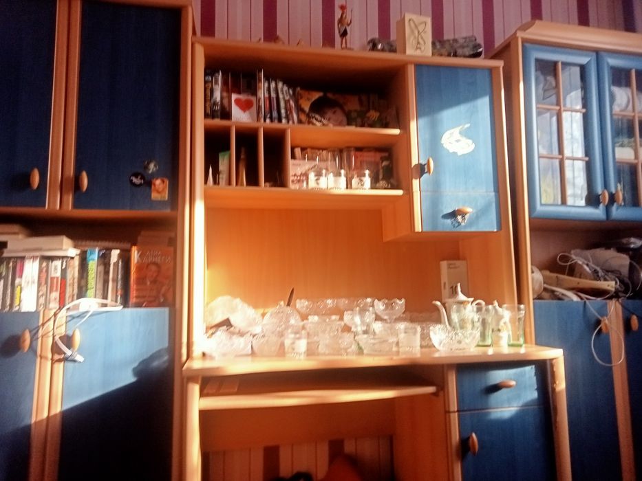 Продаю гарнитур  для детской  детской