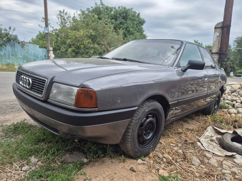 Продам машину Ауди 80