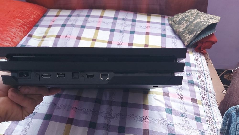 Playstation 4pro 1tb