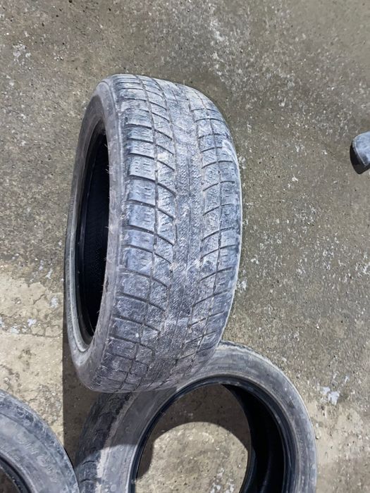 продам б/у всесезонные  покрышки