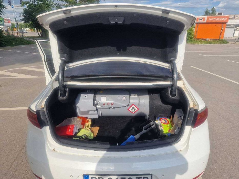 Автомобил KIA K7