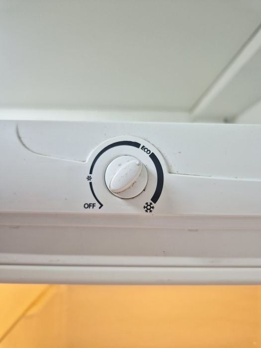 Продам холодильник Indesit