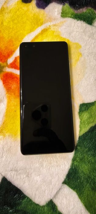 Продавам Huawei P40 Pro 256GB в перфектно състояние