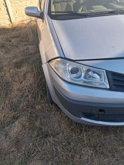 Vând faruri Renault Megane 2, cu lupa