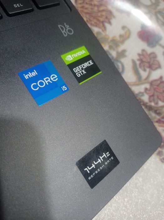 NOTEBOOK Hp victus sotiladi
