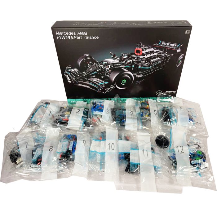 Конструктор Lego Mercedes-AMG F1 W14 Performanc | 1685 деталей | Болид