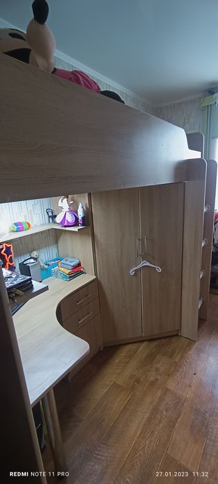 Продам кровать 3 в 1 кровать стол шкаф