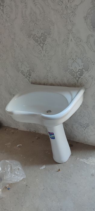 sartarosh xonaga rakvina sotiladi umuman iwlatilmagan yeng