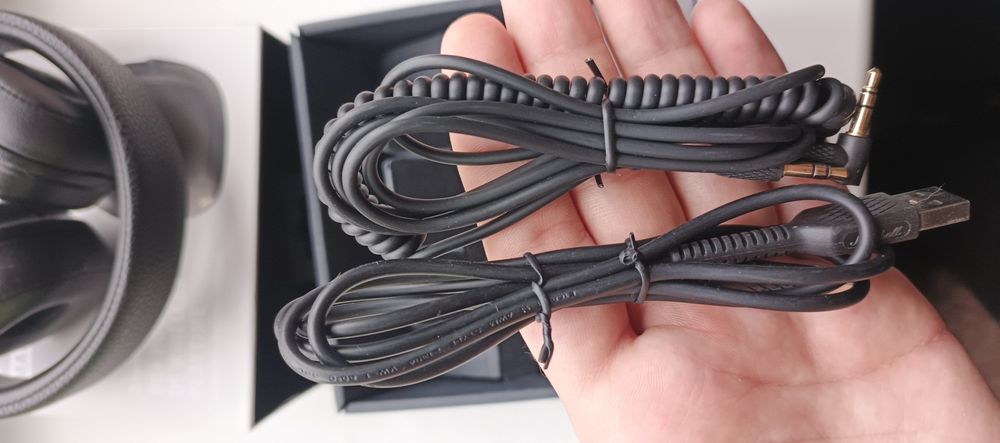 Продам наушники Marshall major 4