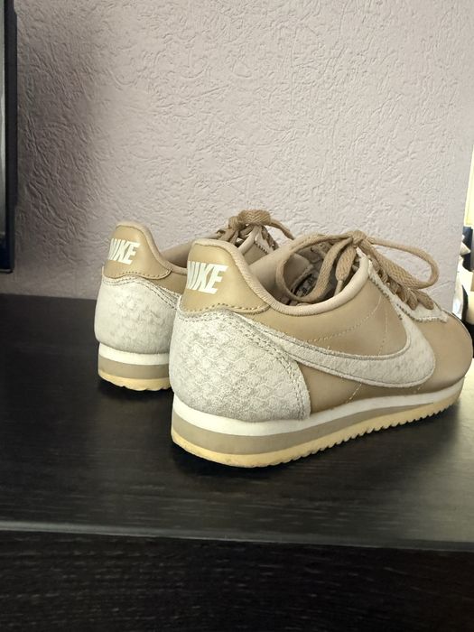 Спортни обувки Nike cortez