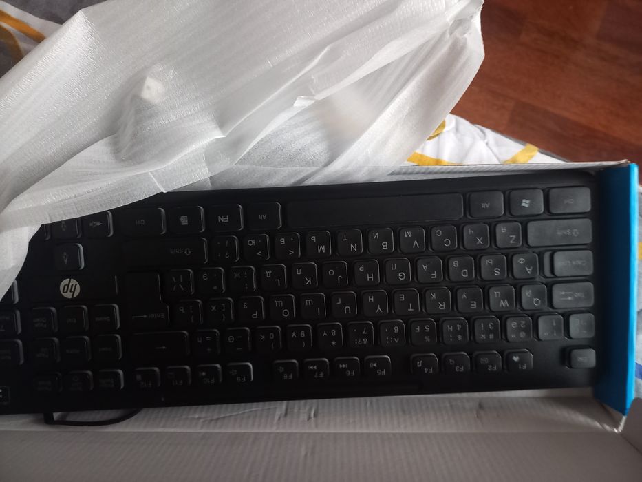 Продам клавиатуру