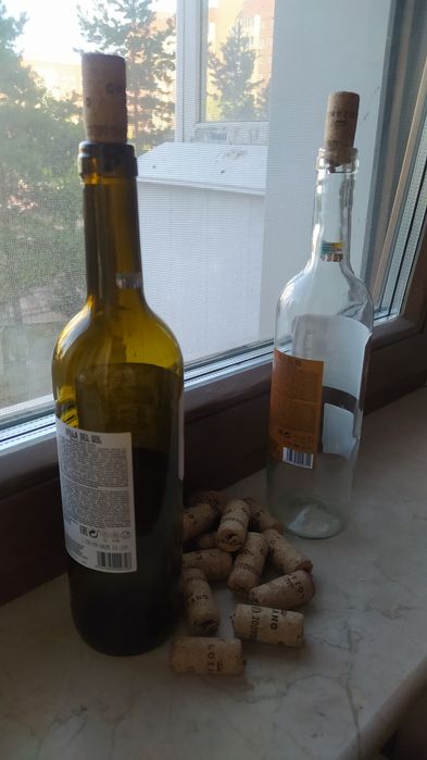 Бутылки стеклянные 0.75
