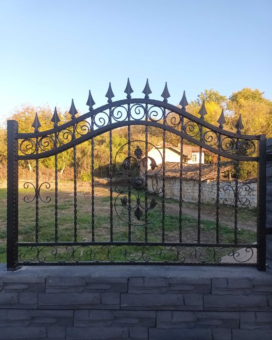 Врати и огради от ковано желязо