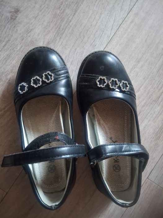 Отдам туфли бесплатно