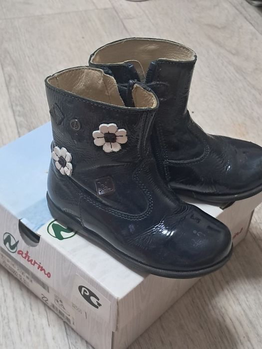 Продам сапожки детские