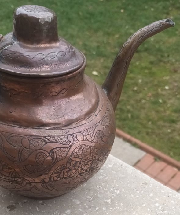 Ceainic vechi din Cupru