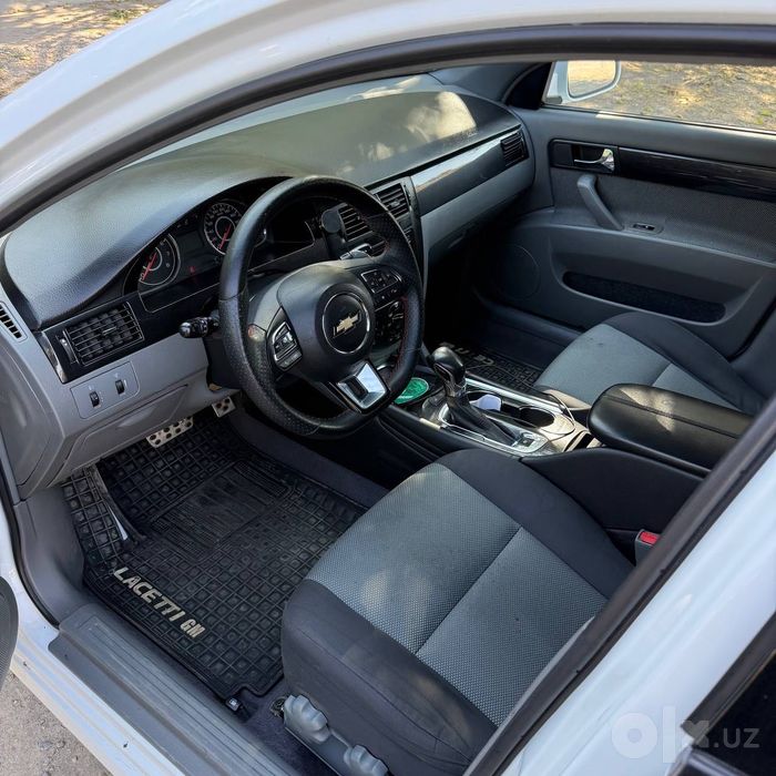 Lacetti sotiladi