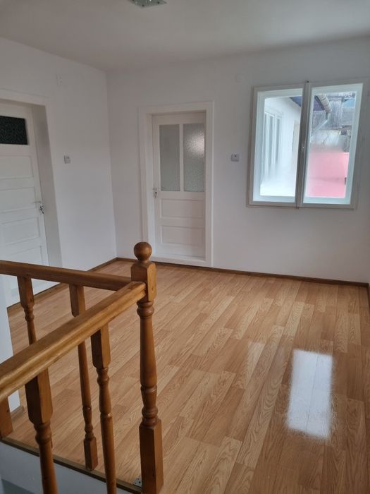 Casa de vanzare sau schimb cu o proprietate mai mica plus diferenta