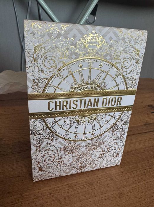 Снежный шар Dior (snow globe)