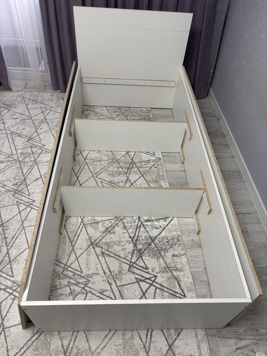 Продам кровать СРОЧНО!