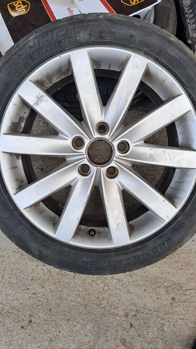 Vând jante golf 5.6 pe 17
