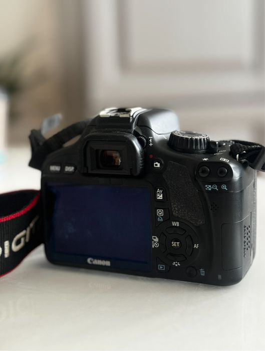 CANON EOS 550D folosit