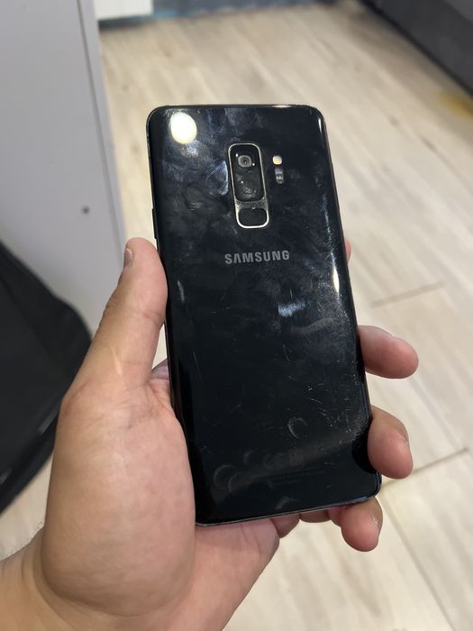 Продам самсунг s9+