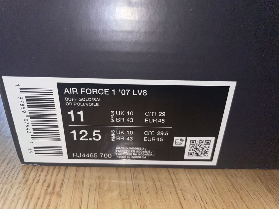 Nike Air Force 1 07 LV8 Buff Gold 45н. 29см HJ4465-700