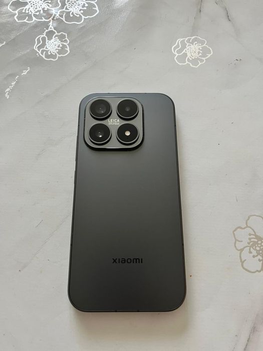 Xiaomi 17 256гб эмк 100%
