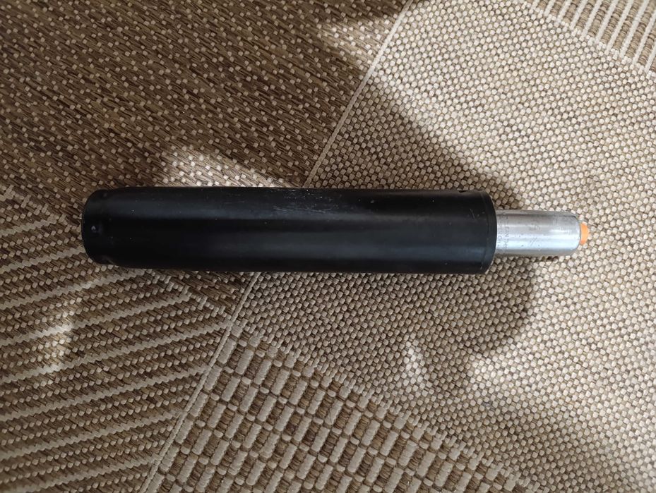 Газлифт для кресла