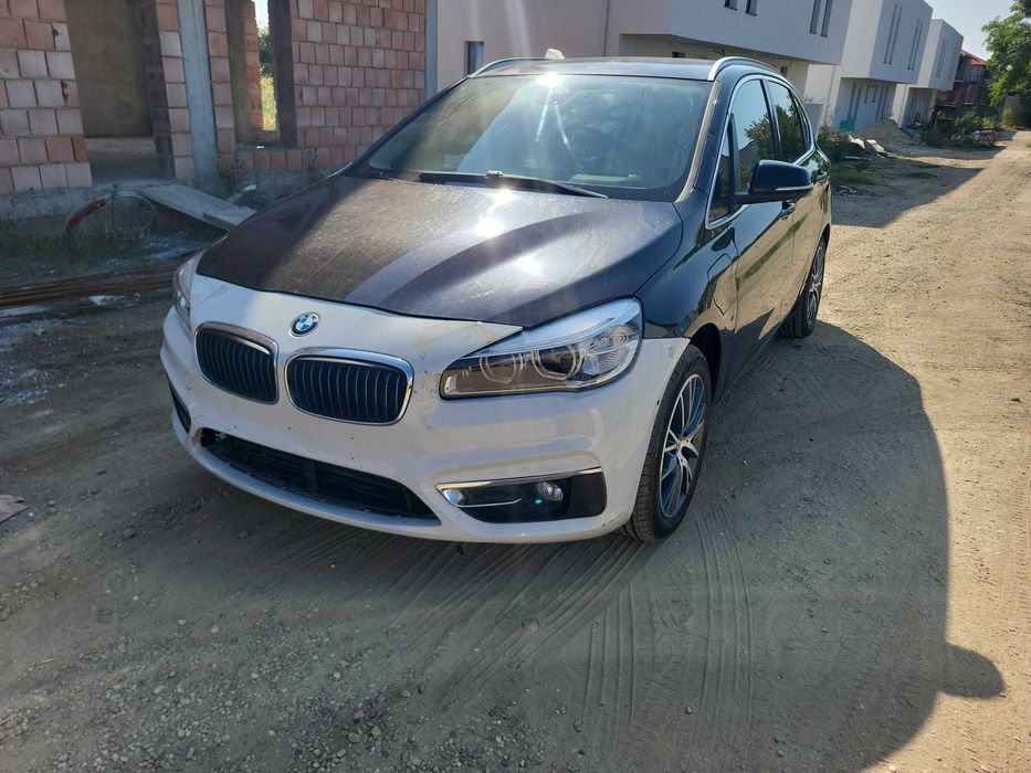 BMW seria 2 225xe hibrid an 2017 avariat