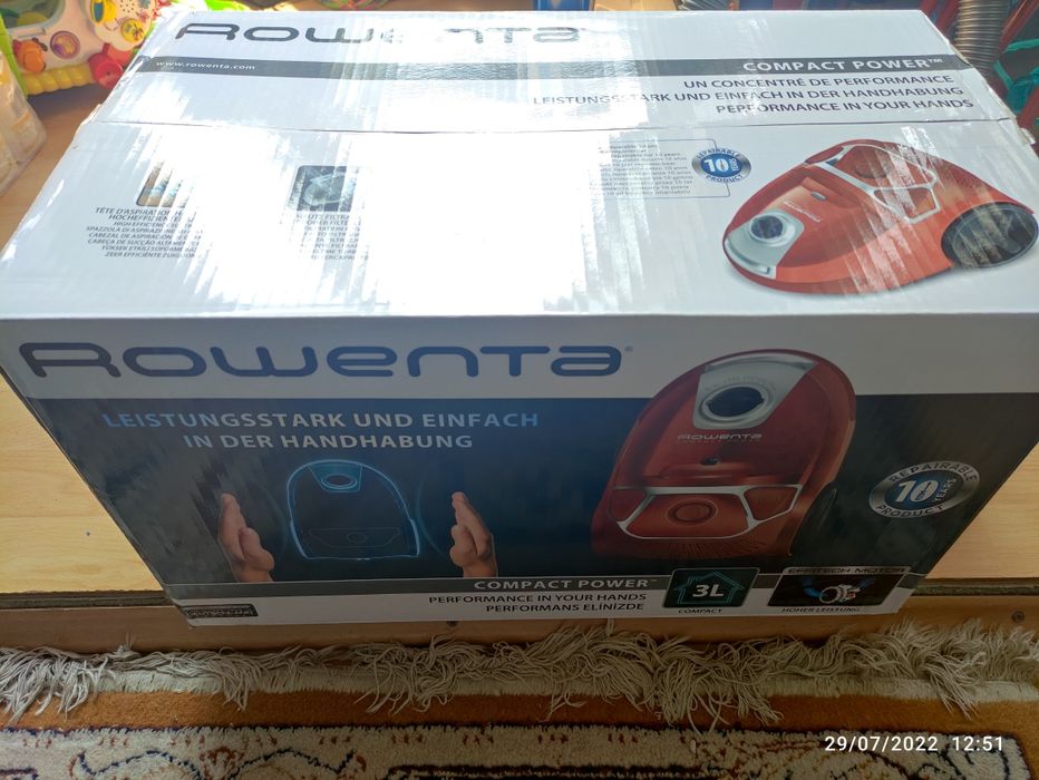 Aspirator cu sac, 750W, Rowenta Compact Power parquet - NOU