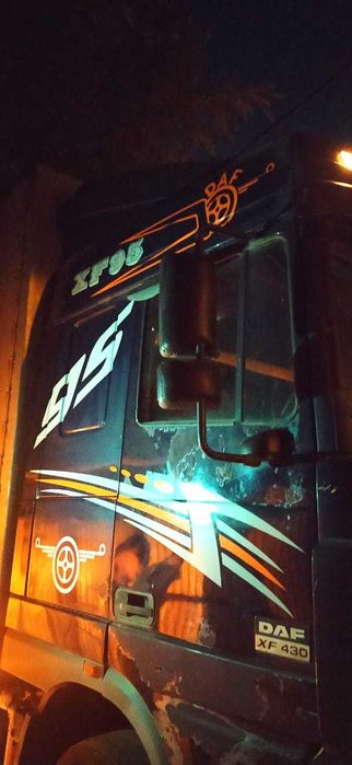 наклейки на авто