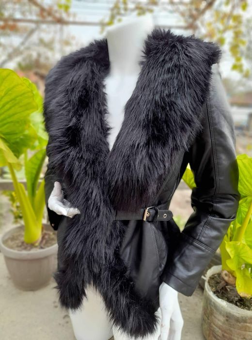 Дамско кожено яке, размер С, ново