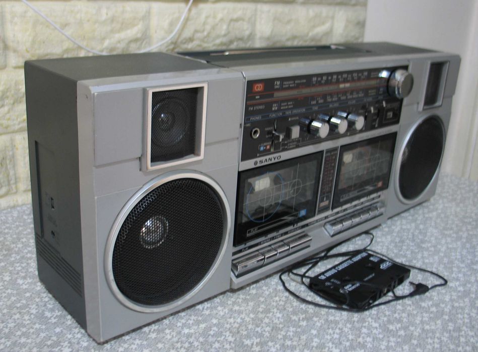 Продается магнитола  Sanyo-m-w2k "Слезы Кабула"