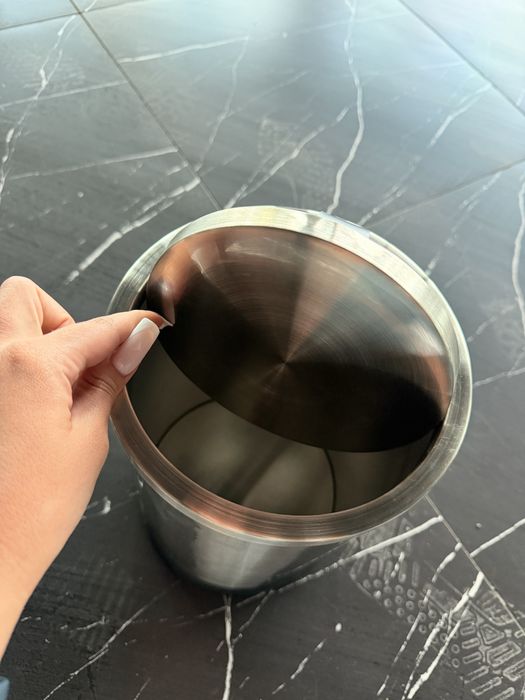 Металлисеское мусорное ведро