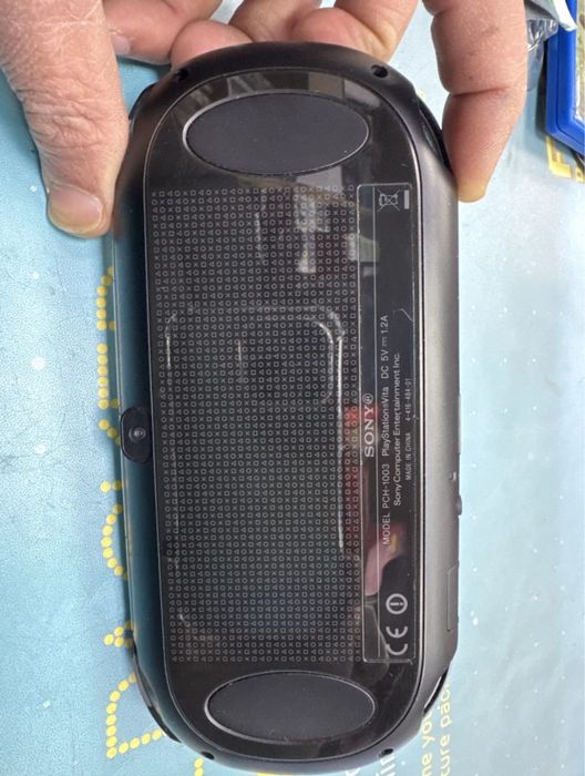 PS Vita PCH1003, OLED