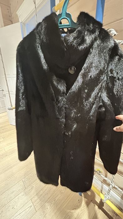 Продам норковую шубу