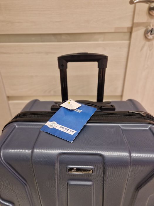 Чисто нов  куфар на Samsonite - 76 см