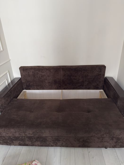 Продам диван 2м