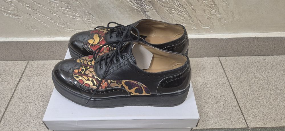 Официални обувки