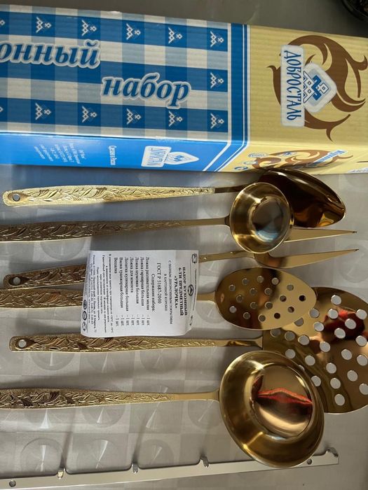 Продам кухонный набор