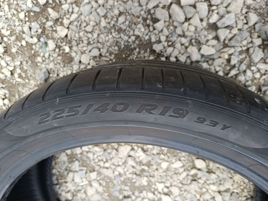 225 40 R 19 93 Y PIRELLI Дот 3318
