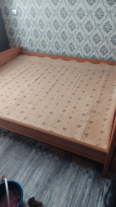 Продам двухспальную кровать
