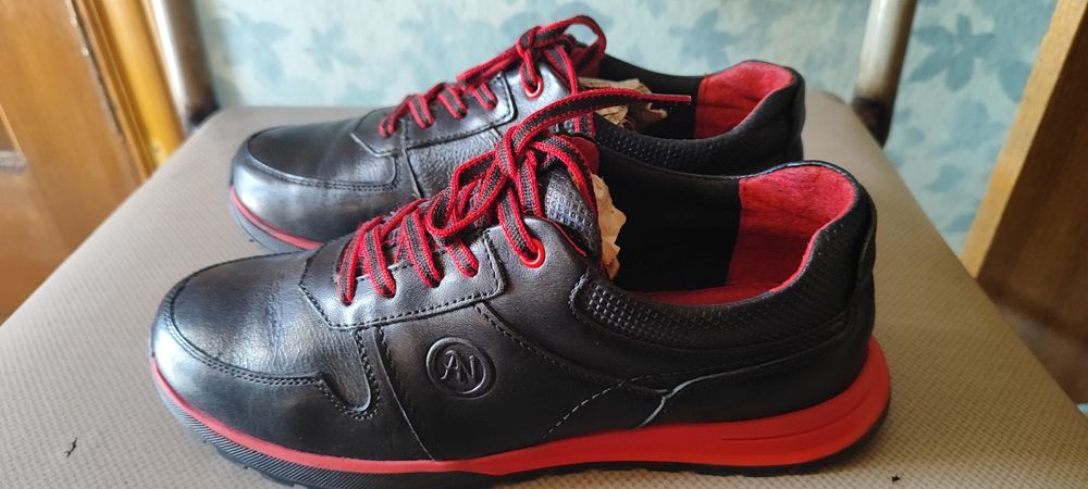 Туфли-кроссовки !