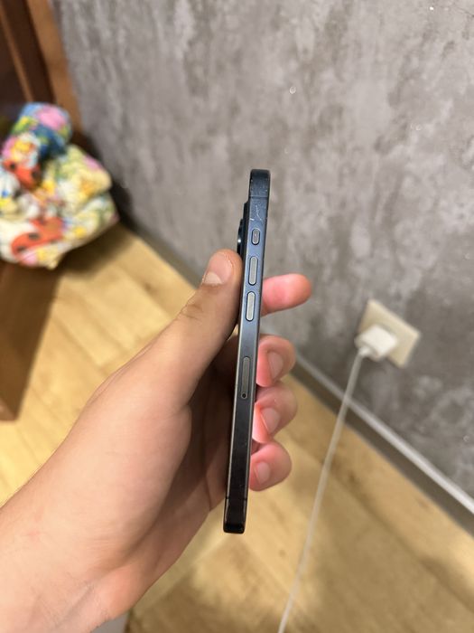 Продам iPhone 15 Pro