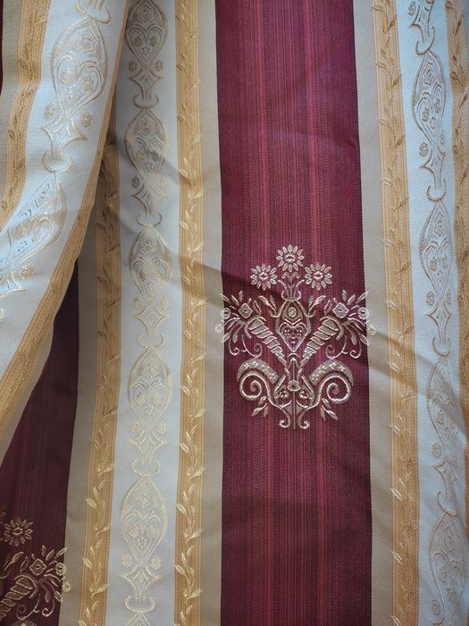 Плотные красивые шторы