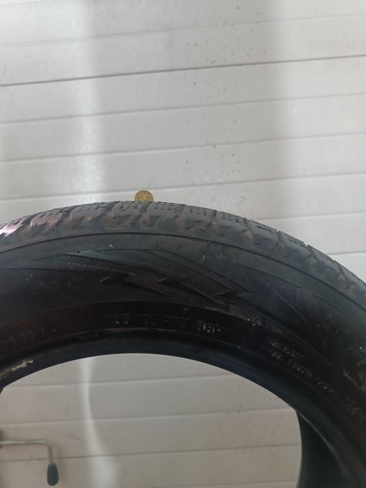 Продам зимние шины R15.